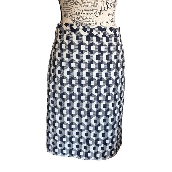 Trina Turk Size 10 Blue White Geometric Designer Pencil Skirt - Picture 1 of 5